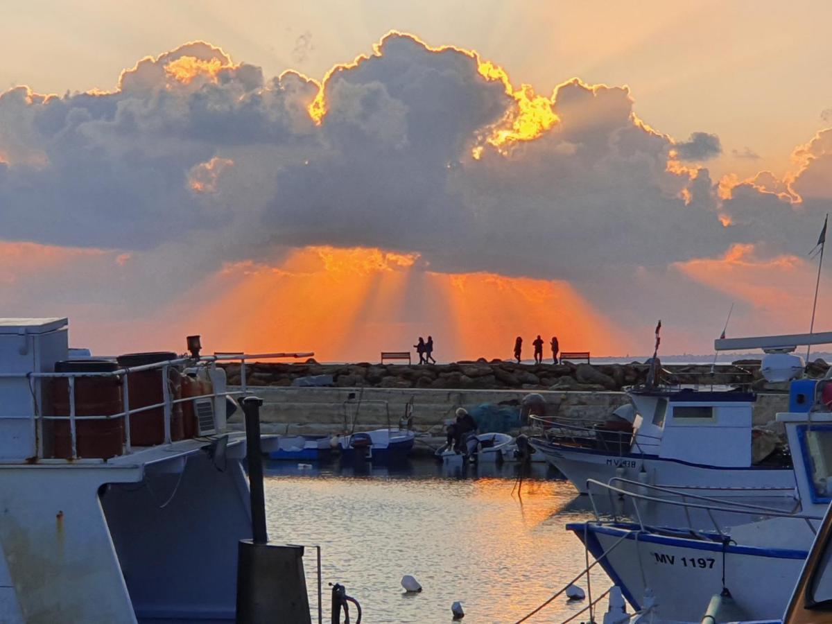 Hotel Admeto مارينيلا دي سيلينونتي المظهر الخارجي الصورة
